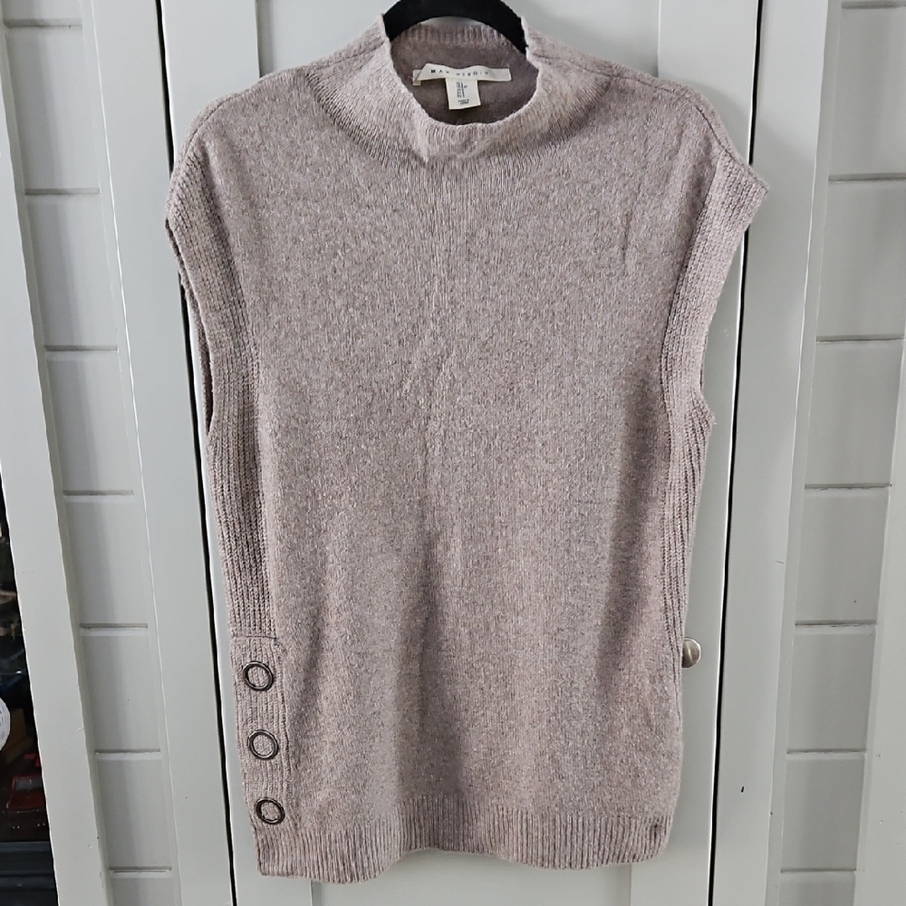 Max Studio Taupe Knit Sweater Vest With Big Gromett Detail Side Sz Small Ptp 20+